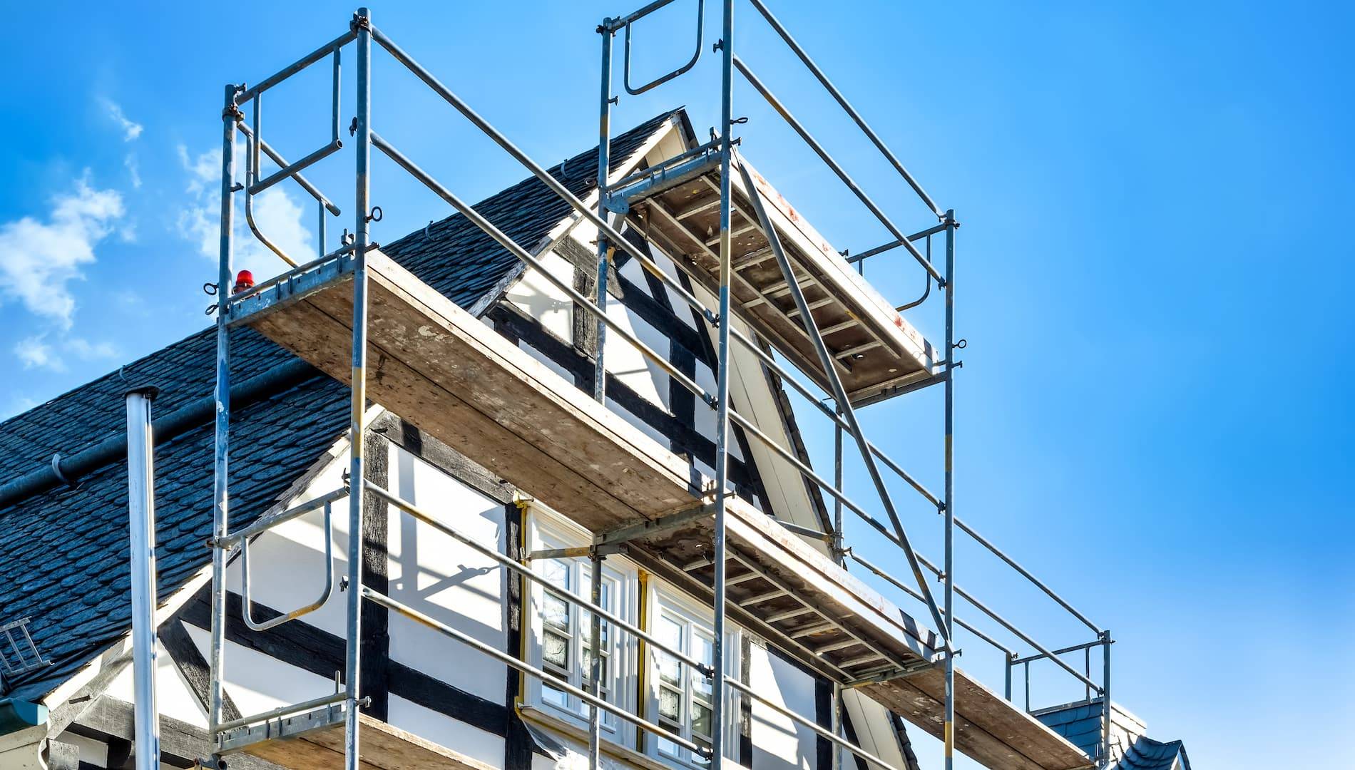a scaffolding on a house